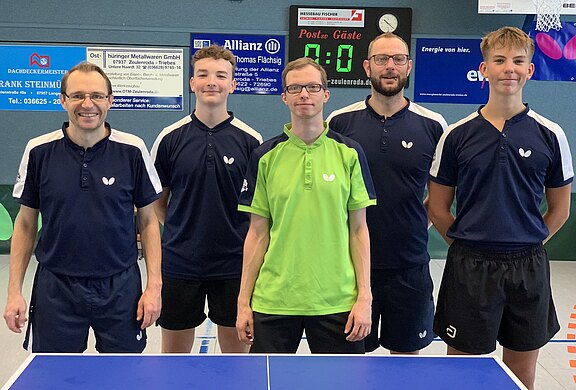 Die Mannschaftsaufstellung von "Post III" in der Saison 2022/2023 (v.l.): Alexander Giehler, Timo Seidel, Steve Anders, Markus Walther und Noah Siebenhaar. Post-III-09-2022-v.l.-Giehler-Seidel-Anders-Walther-Siebenhaar.jpeg